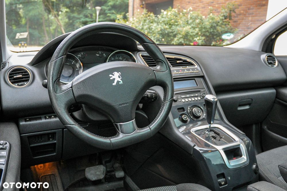 Peugeot 5008 - 9