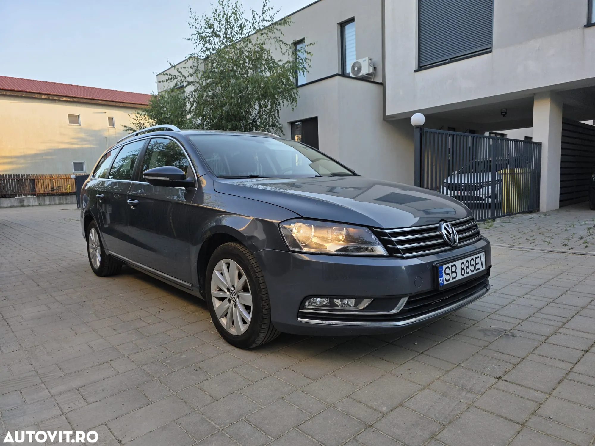 Volkswagen Passat Variant 1.6 TDI BlueMotion Technology Highline - 4