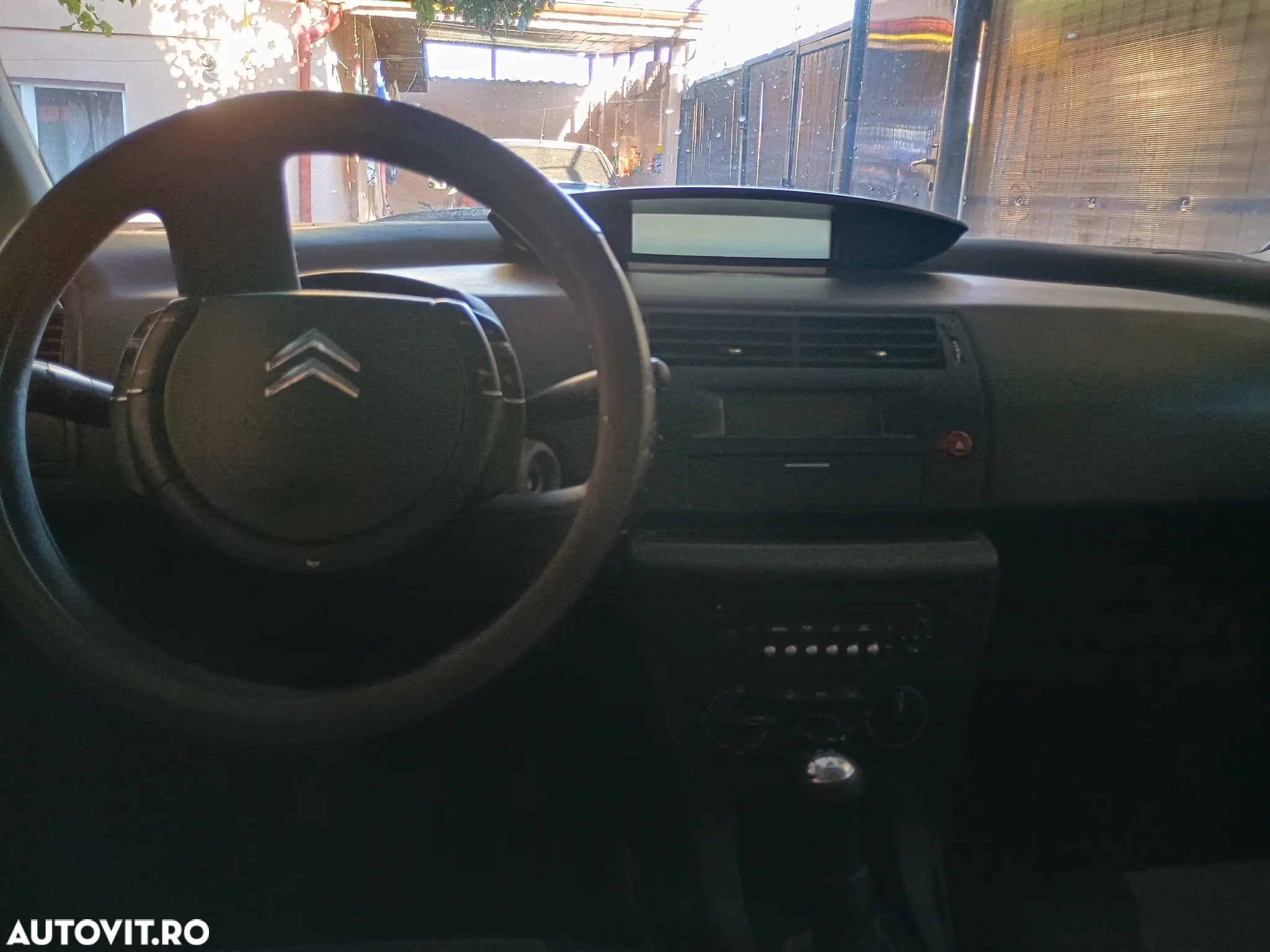 Citroën C4 1.6 HDi 16V X - 5