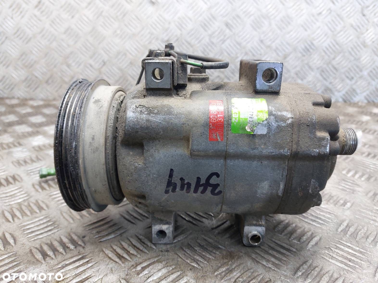 SPRĘŻARKA KLIMATYZACJI USZKODZONY AUDI A4 B5 FL 1.8 20V 8D0260805D - 1