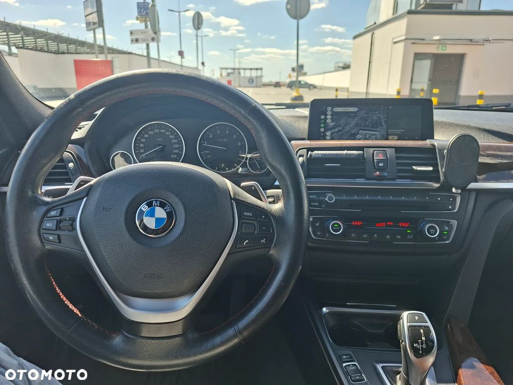 BMW Seria 3 328i Sport Line - 16