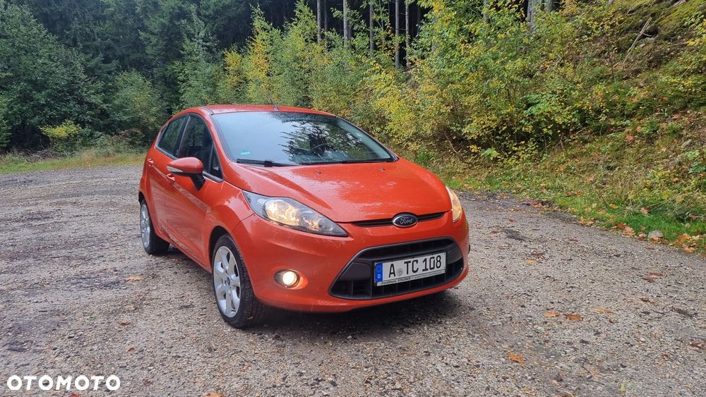 Ford Fiesta 2012 photo 2