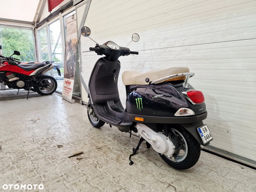 Piaggio Vespa - 6