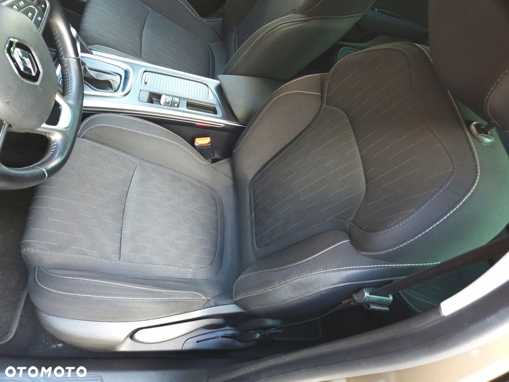 Renault Megane ENERGY TCe 140 EDC LIMITED - 16