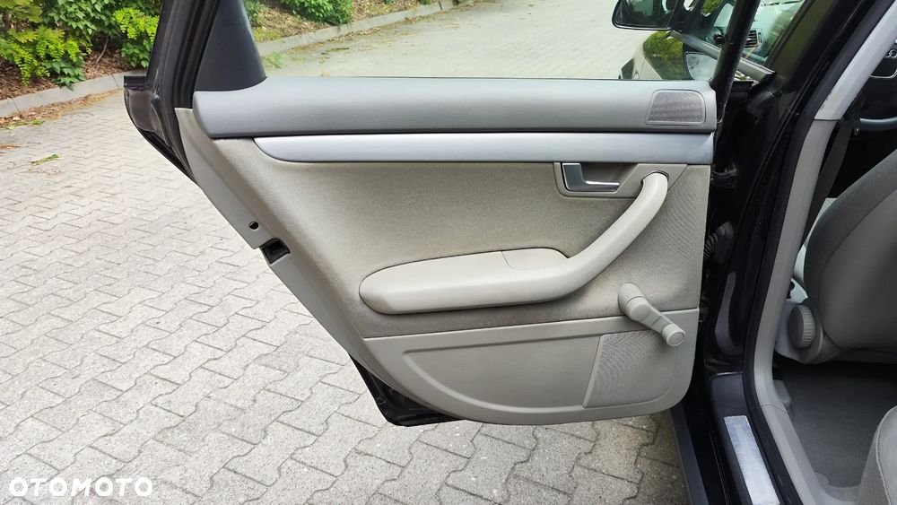 Audi A4 Avant 1.8T - 19