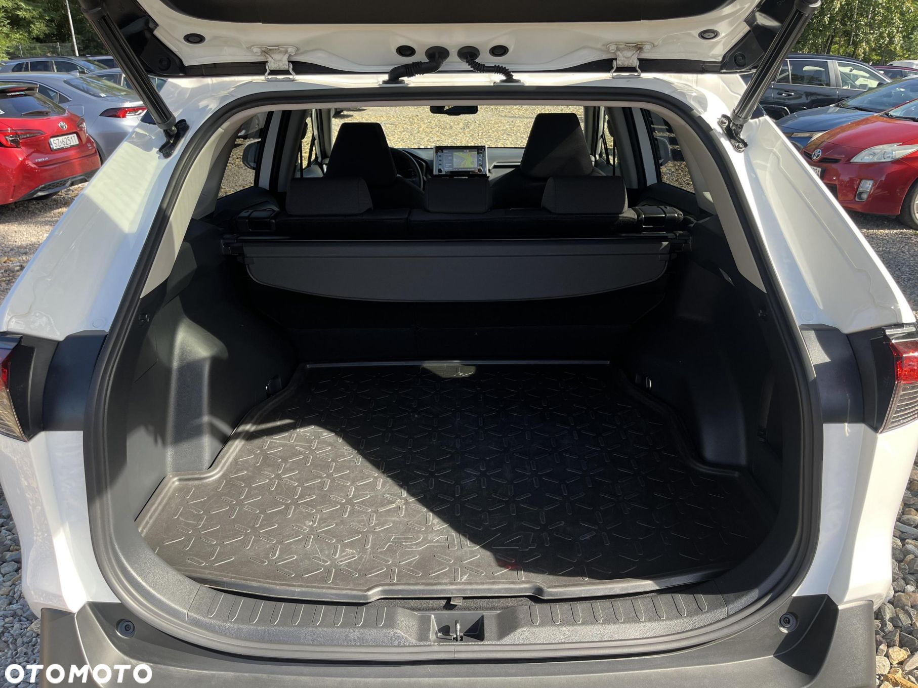 Toyota RAV4 2.5 Hybrid Comfort 4x2 - 11