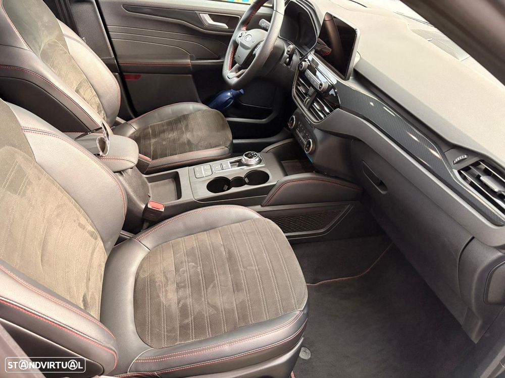 Ford Kuga 2.5 PHEV ST-Line X - 16