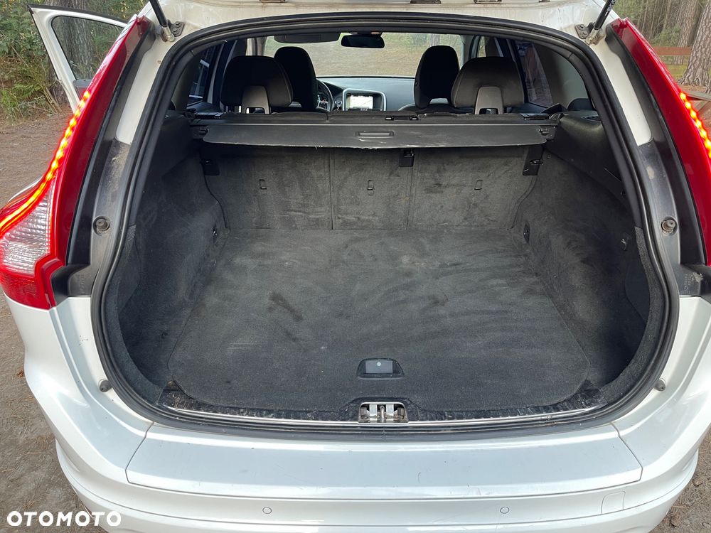 Volvo XC 60 D4 Drive-E Momentum - 11