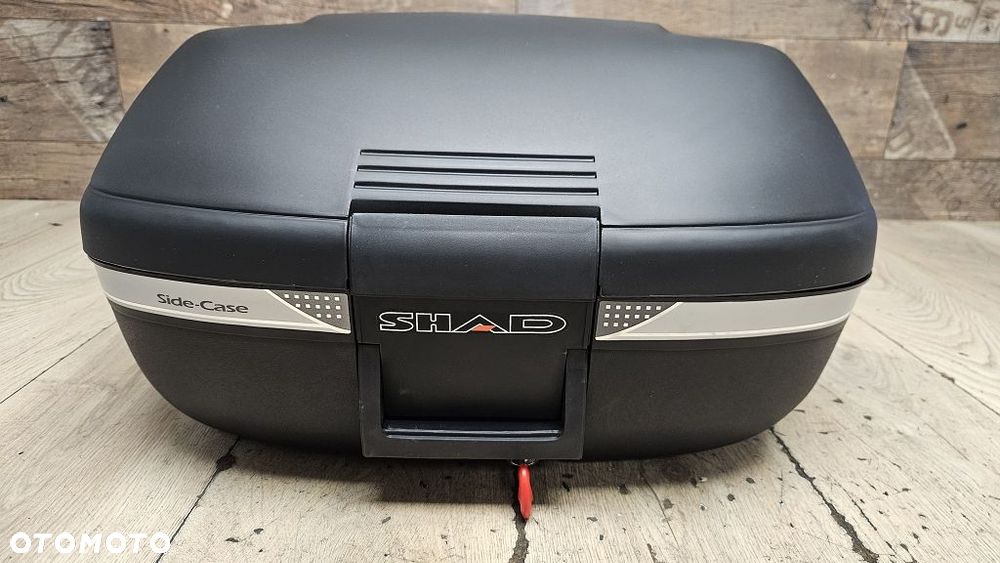 Kufer centralny boczny Shad SH42 - 3