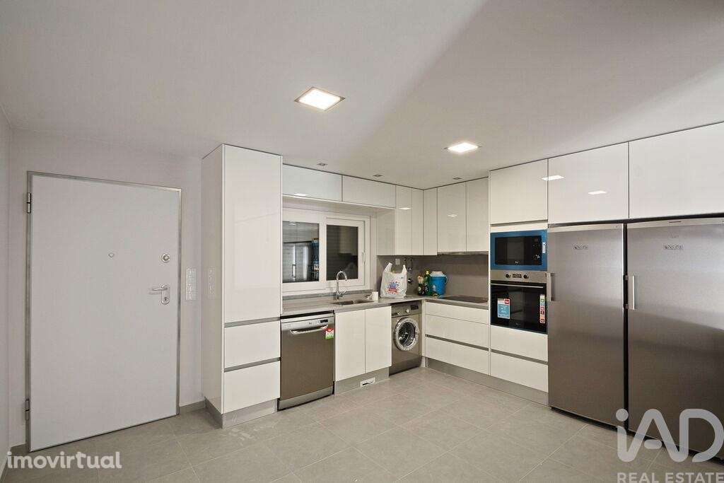 Casa / Villa T3 em Fernão Ferro de 185,00 m2 - Grande imagem: 2/20