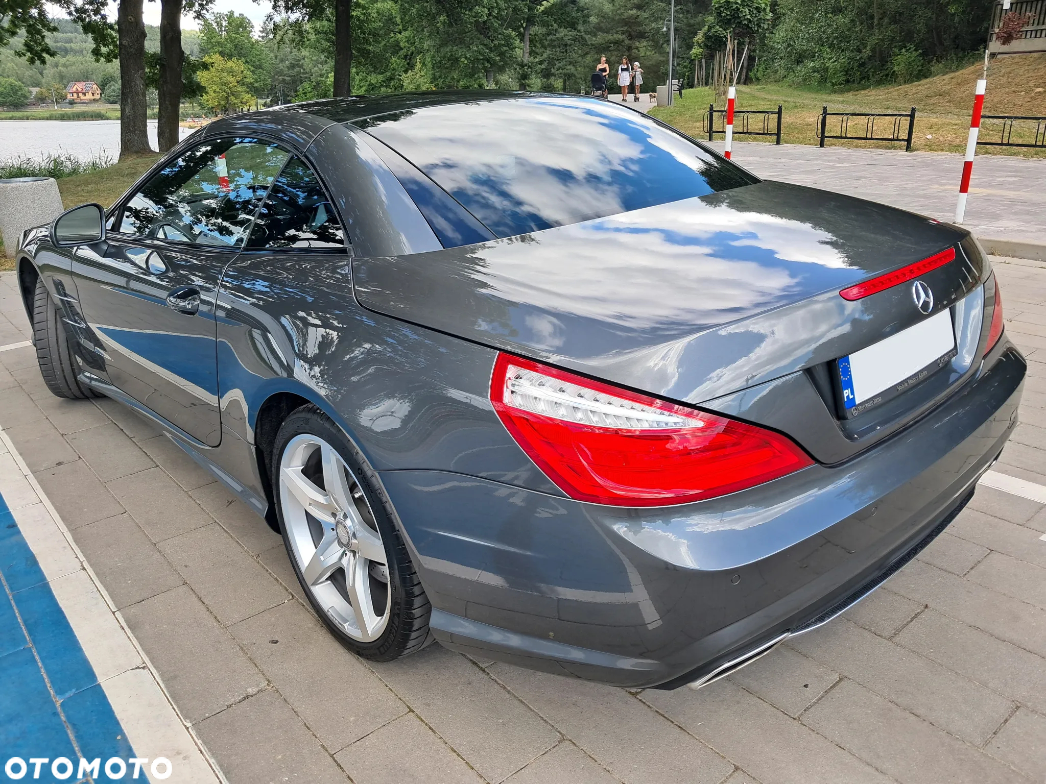 Mercedes-Benz SL - 12