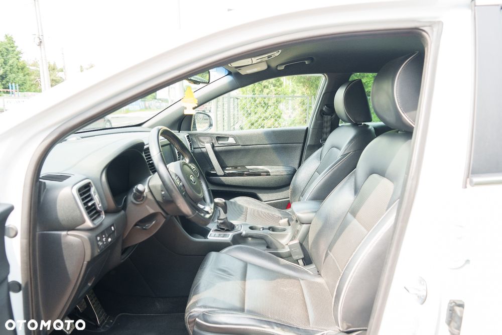 Kia Sportage 1.7 CRDI 2WD Dream-Team Edition - 9
