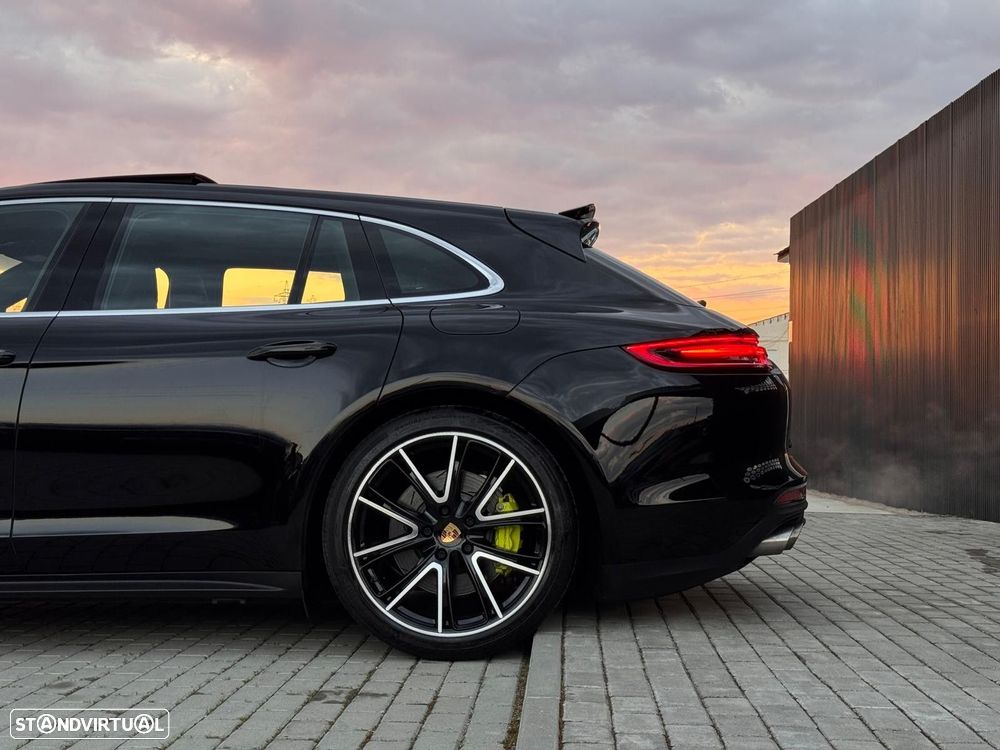 Porsche Panamera Sport Turismo 4 E-Hybrid - 6
