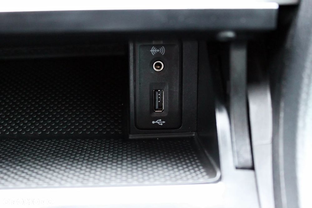 Volkswagen Golf - 29