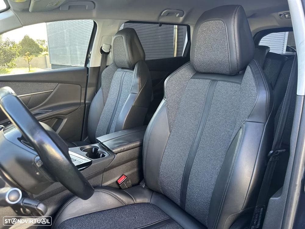 Peugeot 5008 1.2 PureTech Allure Pack - 27