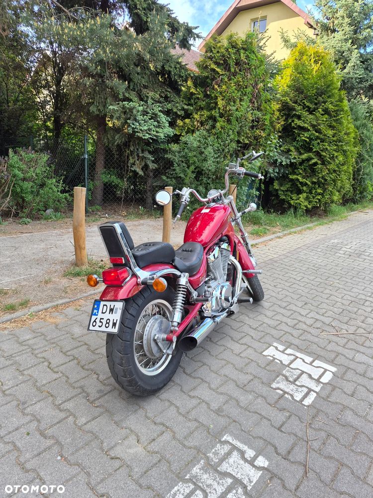 Suzuki Intruder - 8