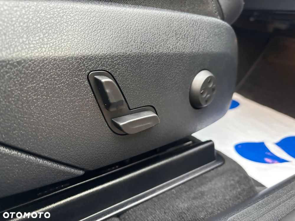 Mercedes-Benz GLC 220 d 4Matic 9G-TRONIC Avantgarde Advanced - 13