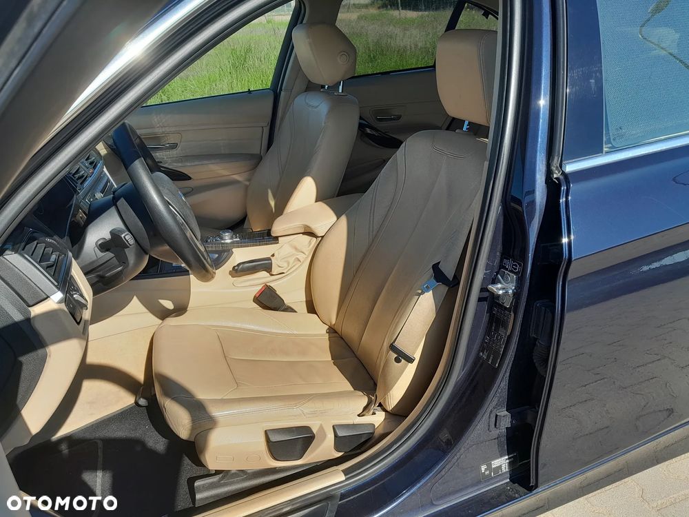 BMW Seria 3 320d Luxury Line - 11