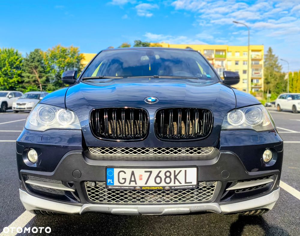 BMW X5 4.8i - 14