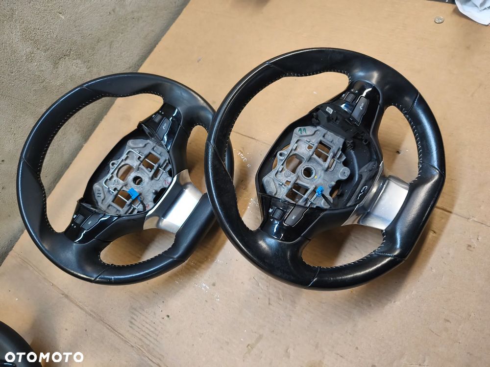 KIEROWNICA MULTIFUNKCYJNA PEUGEOT 308 II T9 - 1