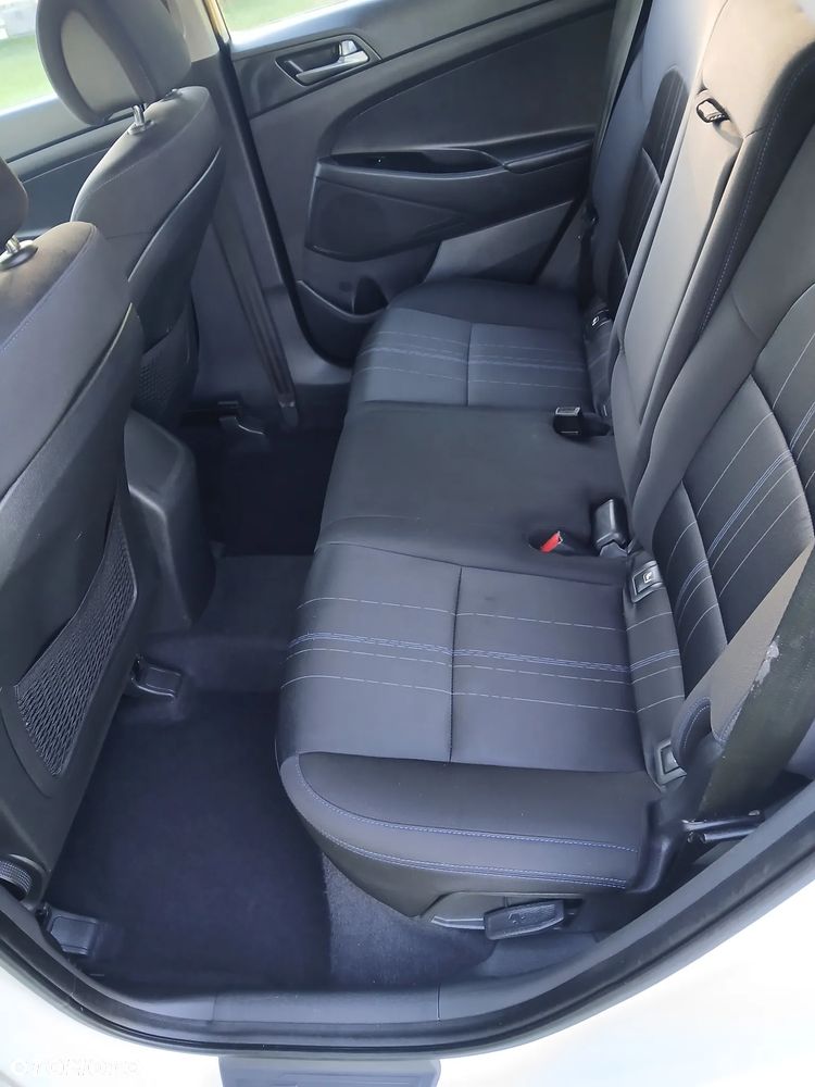 Hyundai Tucson 1.6 GDI BlueDrive GO 2WD - 9