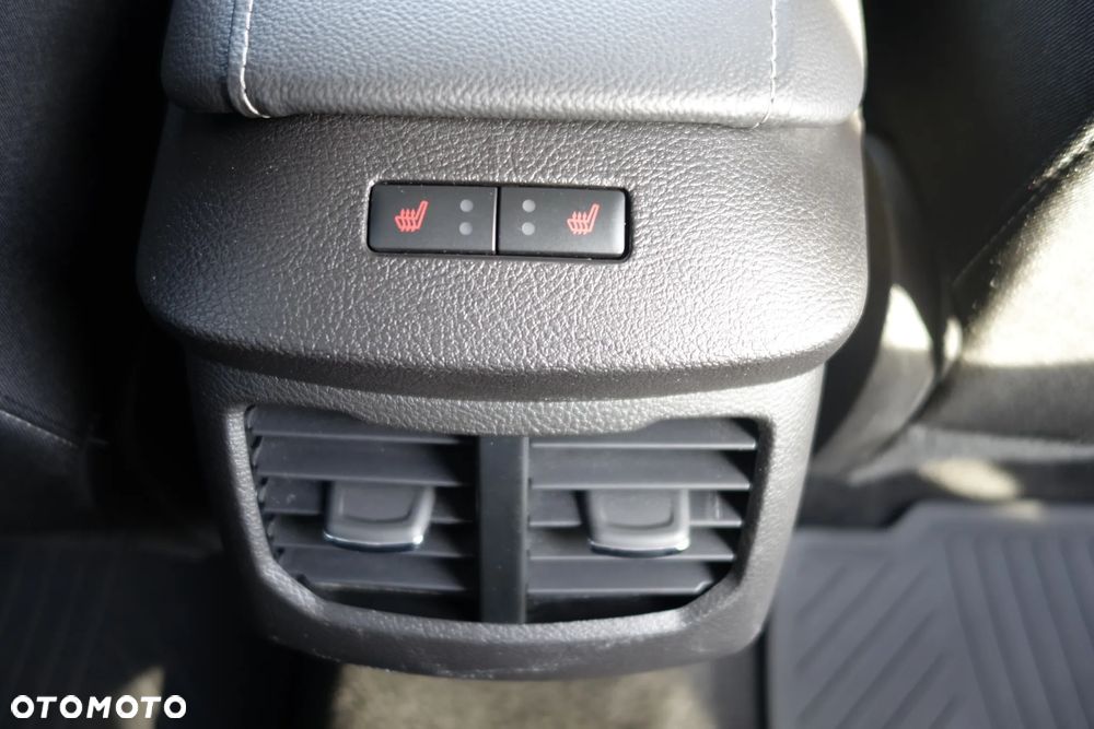 Ford Mondeo 2.0 EcoBlue Titanium - 12