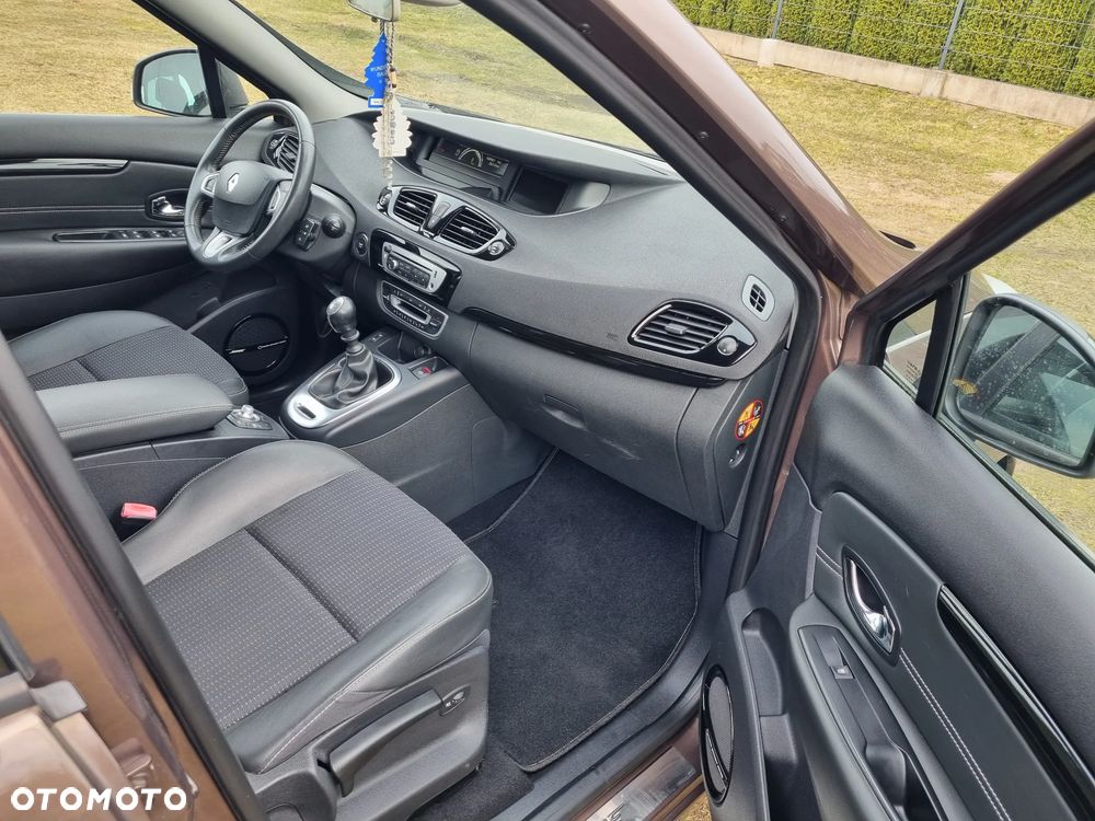 Renault Grand Scenic ENERGY TCe 115 S&S Bose Edition - 10