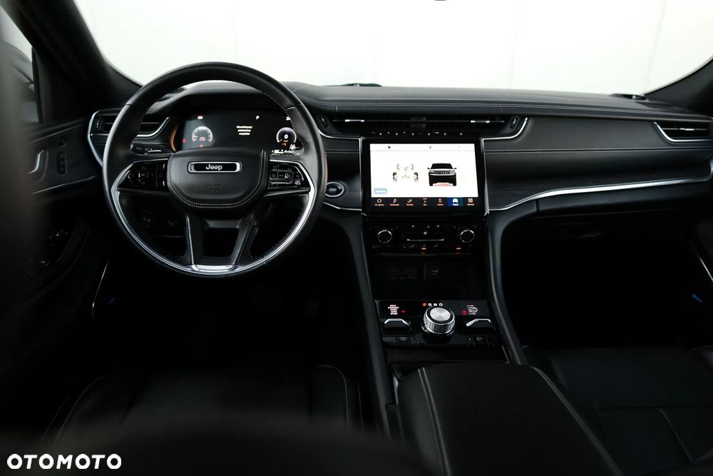 Jeep Grand Cherokee - 13