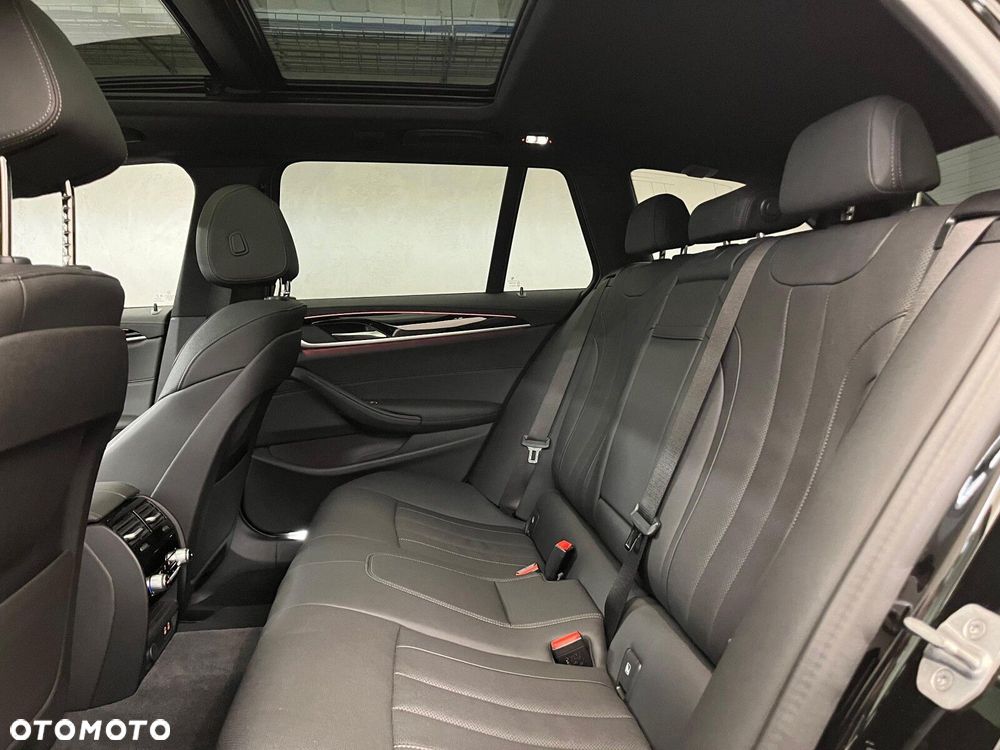 BMW Seria 5 - 28