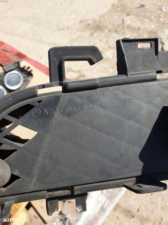 Proiector ceata mercedes e class coupe w207 e220 e300 - 4