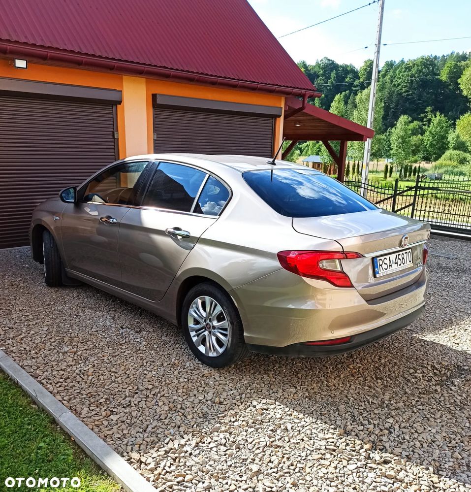 Fiat Tipo 1.4 16V Lounge EU6d - 6