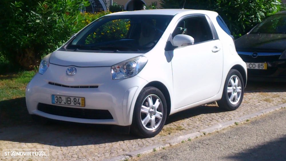 Toyota iQ 1.0 VVT-i 2 EP+NAVI+Bluetooth - 1