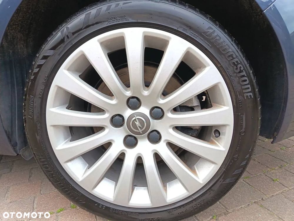 Opel Insignia 2.0 Turbo Cosmo - 9