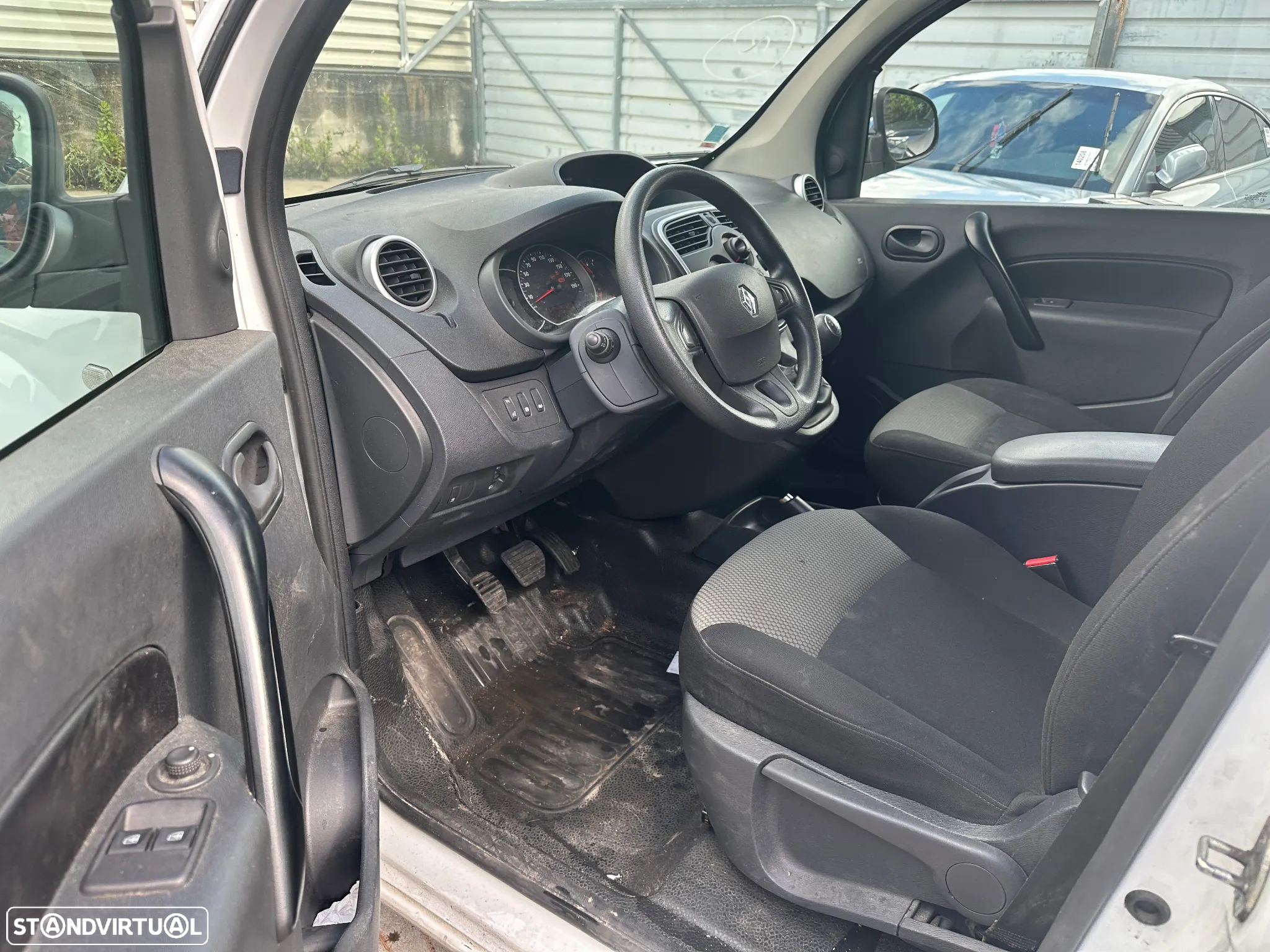 RENAULT KANGOO 1.5 BLUE DCI 115 CV DE 2020 PARA PEÇAS - 3