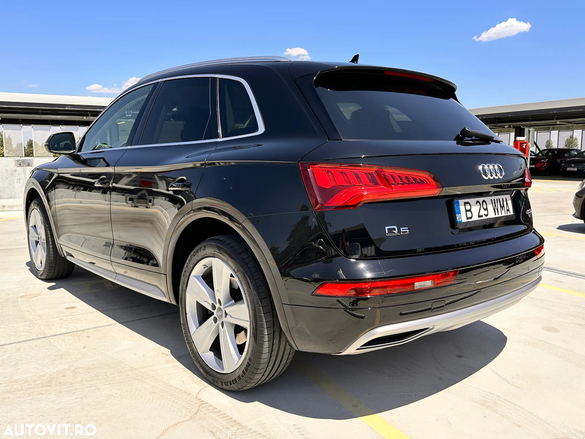 Audi Q5 2.0 40 TDI quattro S tronic Sport - 4