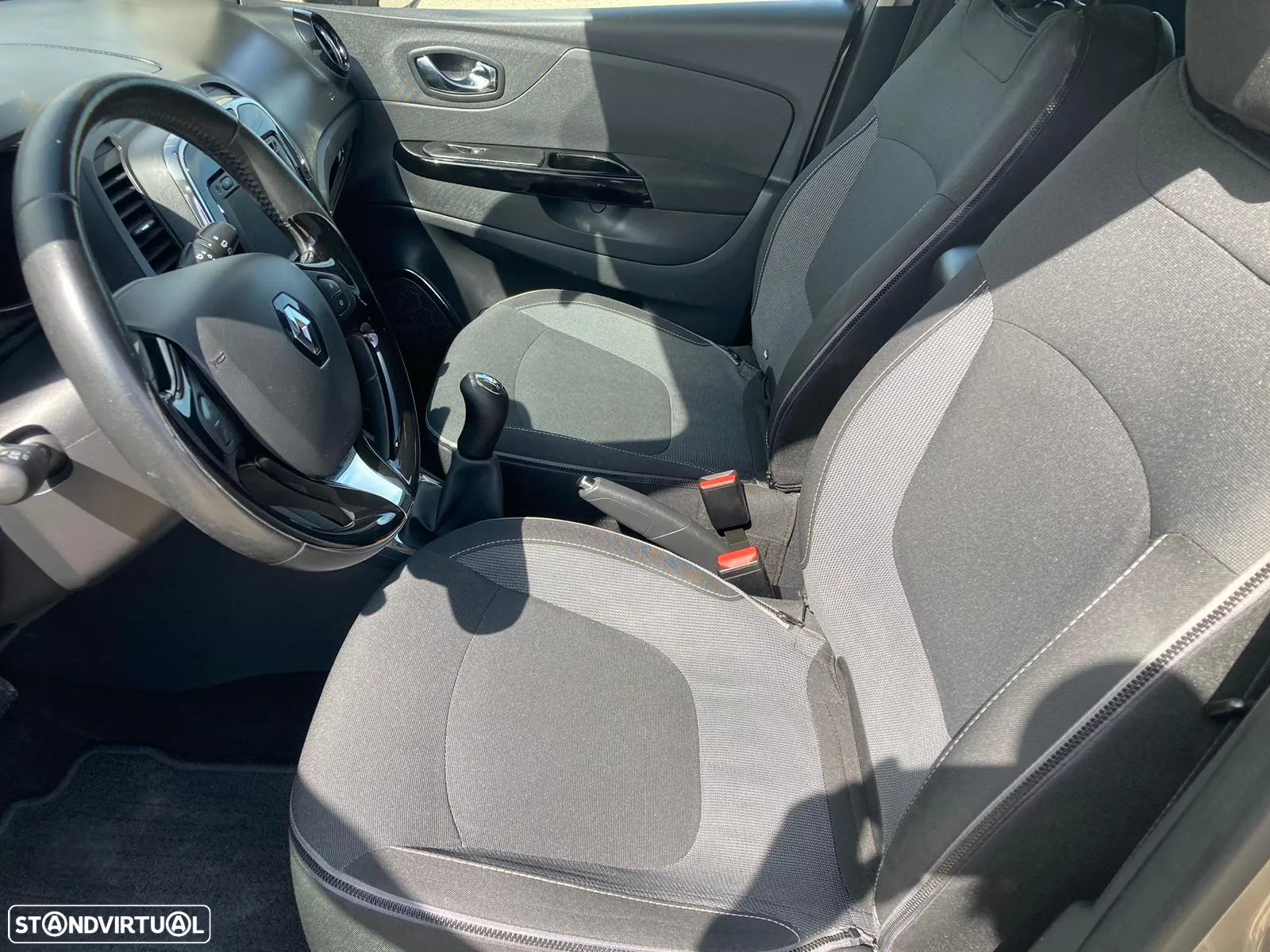 Renault Captur 1.5 dCi Exclusive - 13