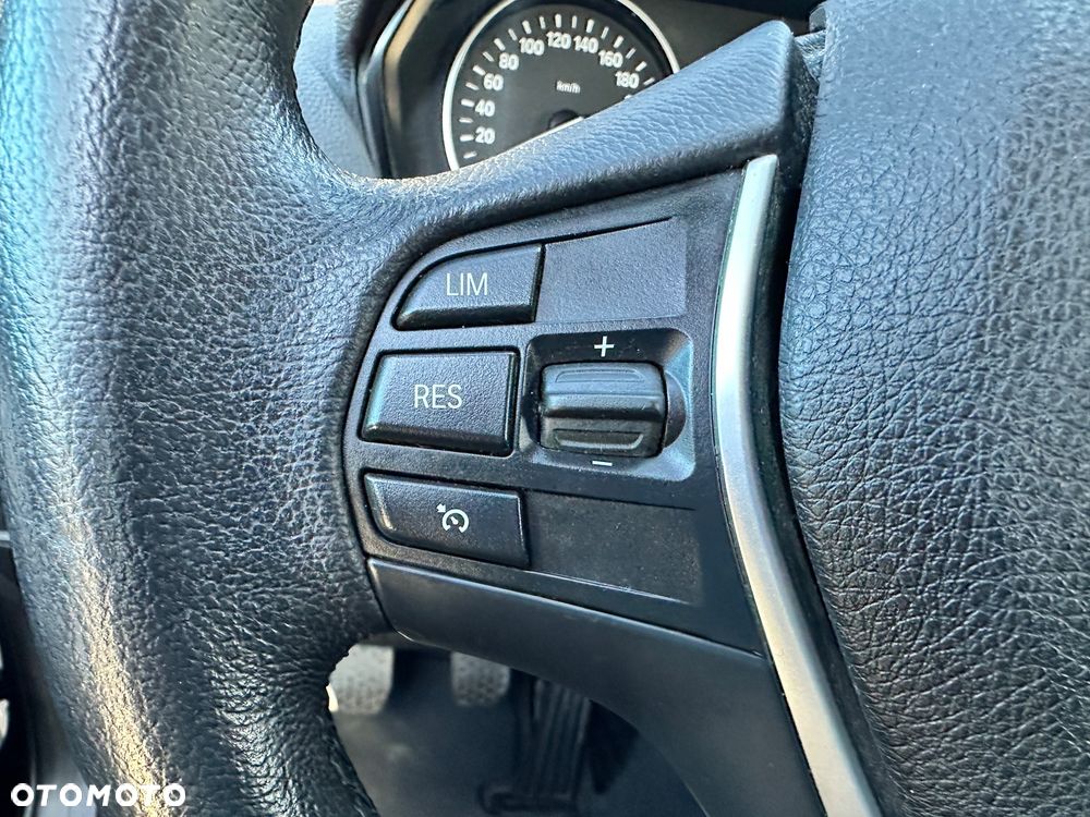 BMW Seria 1 - 16