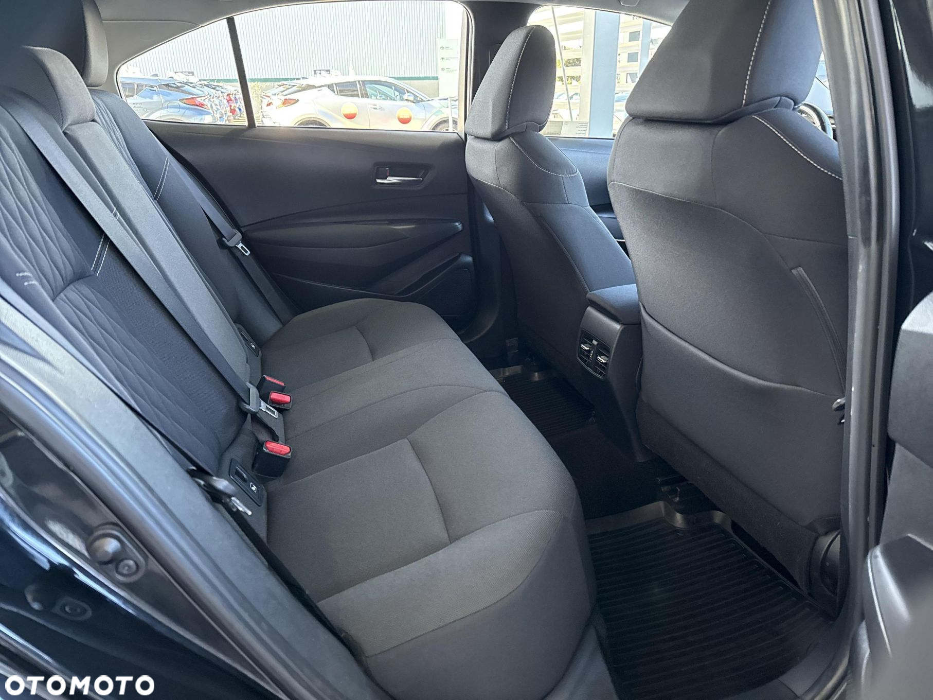 Toyota Corolla - 10