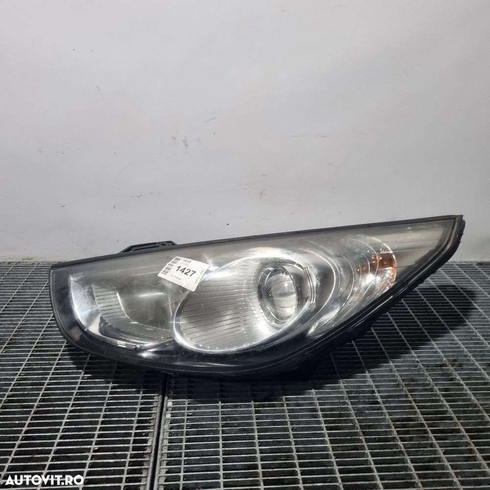 Far Stanga Hyundai IX35 2010 - 2019 SUV 4 Usi (1427) Cu lupă - 1