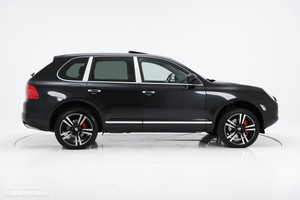 Porsche Cayenne - 2