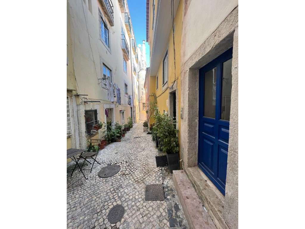 Prédio Total (5 Frações Autónomas) | Alfama | Vista Rio - Grande imagem: 4/43