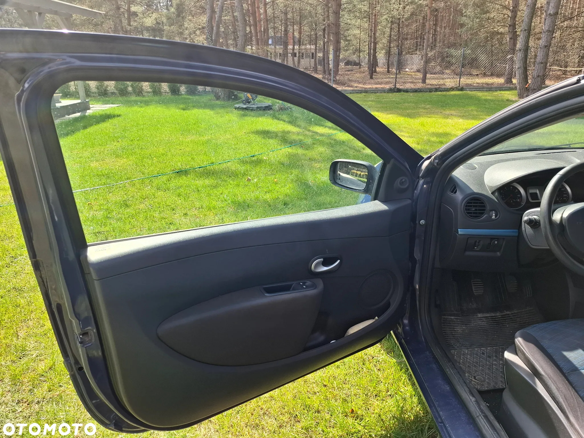 Renault Clio 1.2 16V 75 Collection - 9