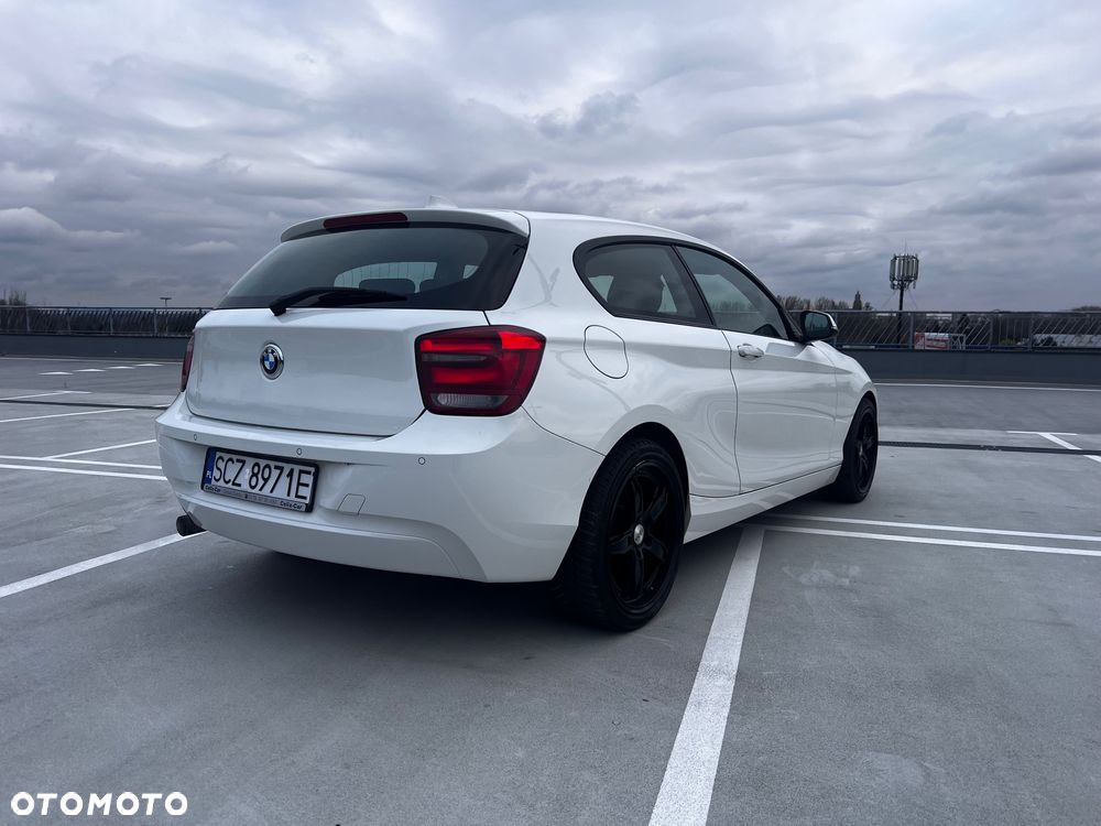 BMW Seria 1 114i - 6