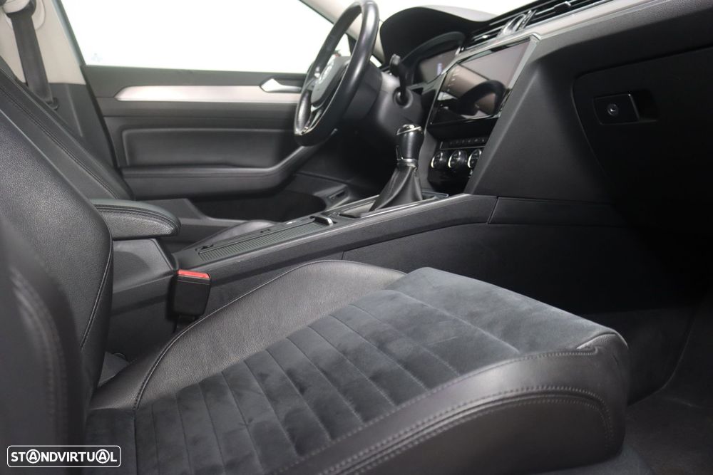 VW Passat 2.0 TDI Highline - 9