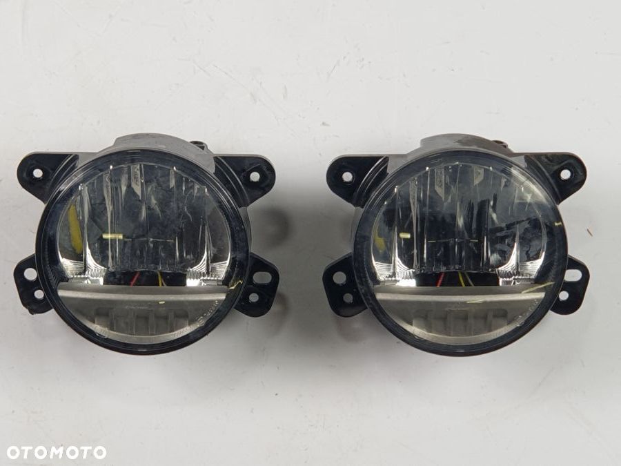 JEEP WRANGLER JL od 2018r Halogen Lampa Przeciwmgielna Przód - 1