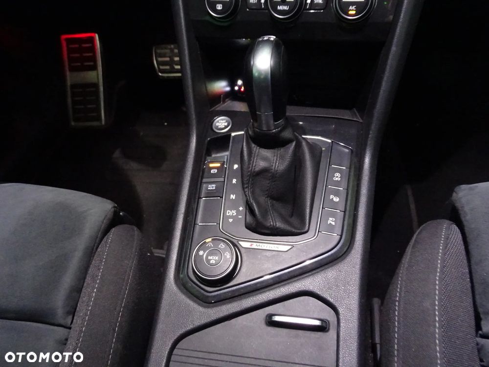 Volkswagen Tiguan - 35