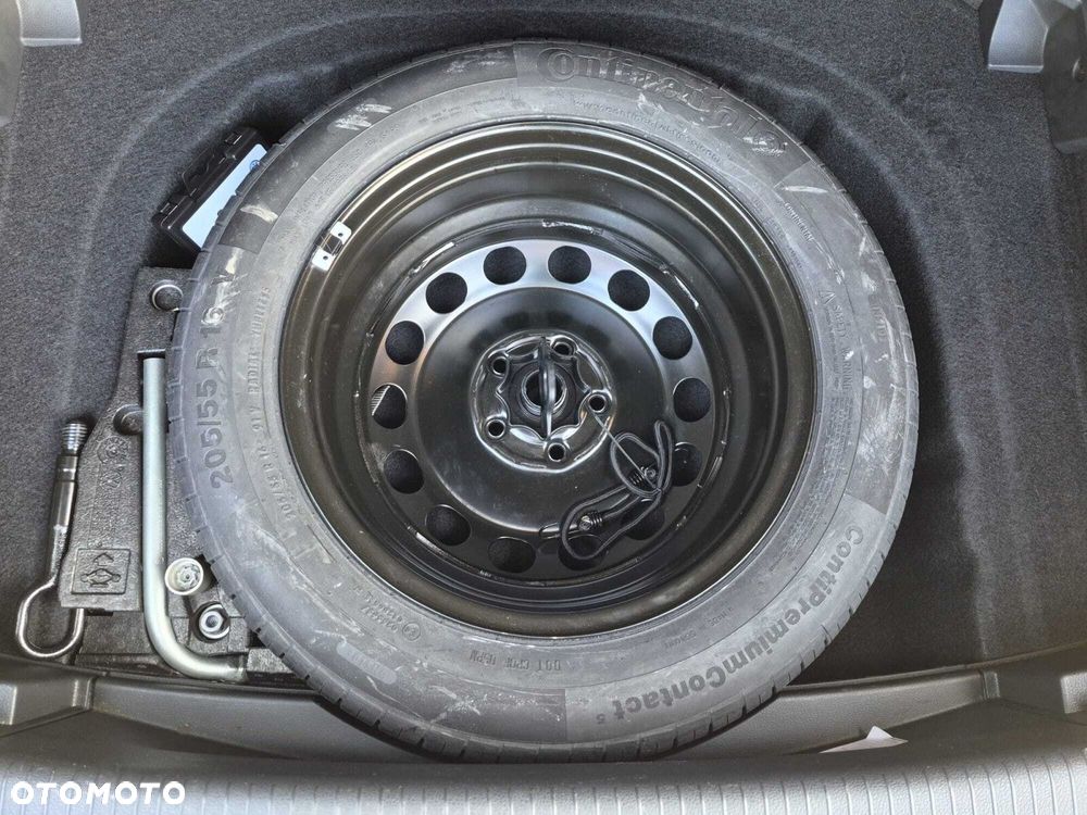 Volkswagen Golf - 23