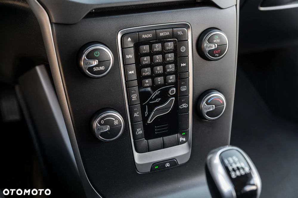 Volvo V40 D2 Momentum - 26