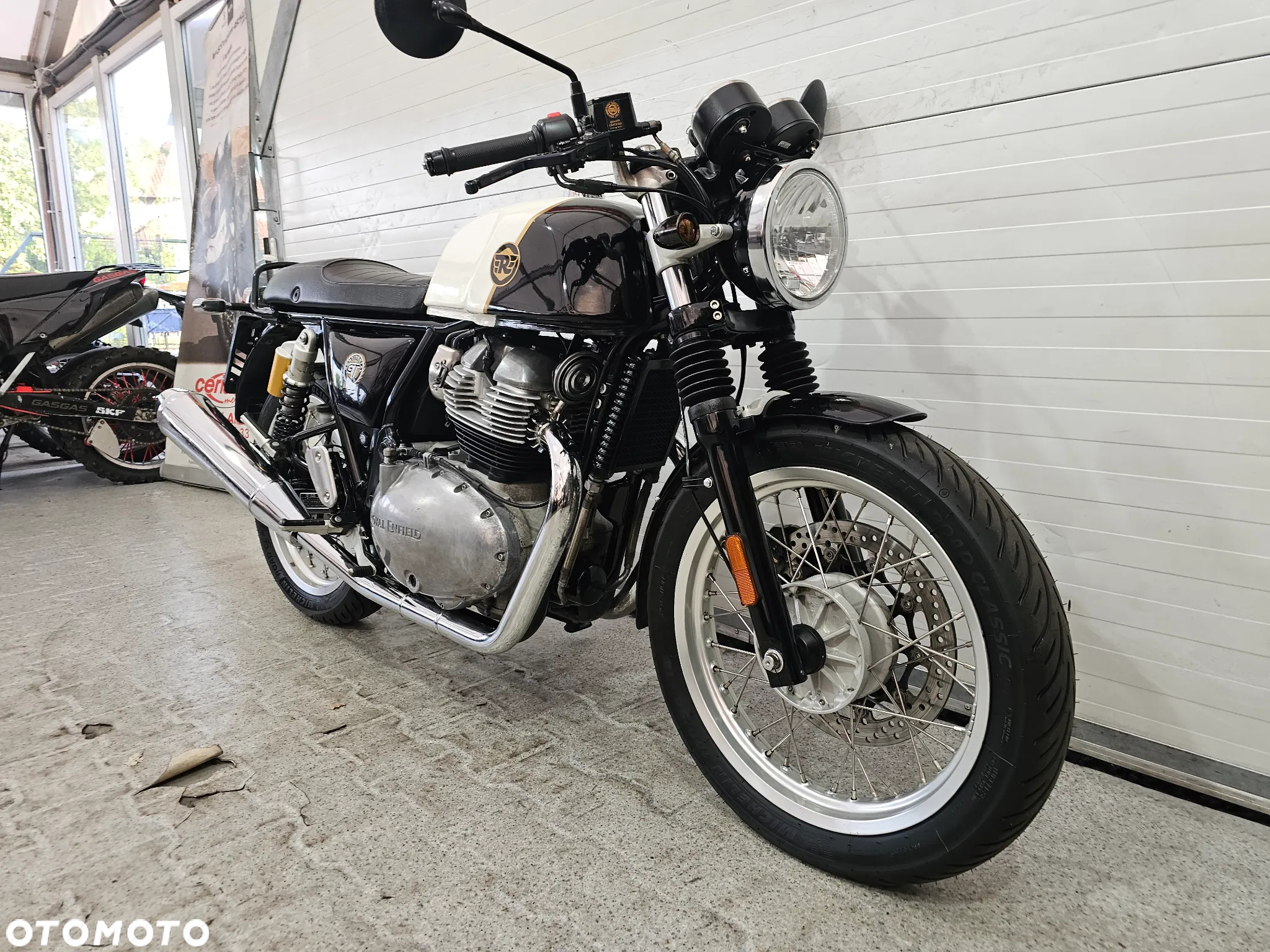 Royal Enfield Continental - 5