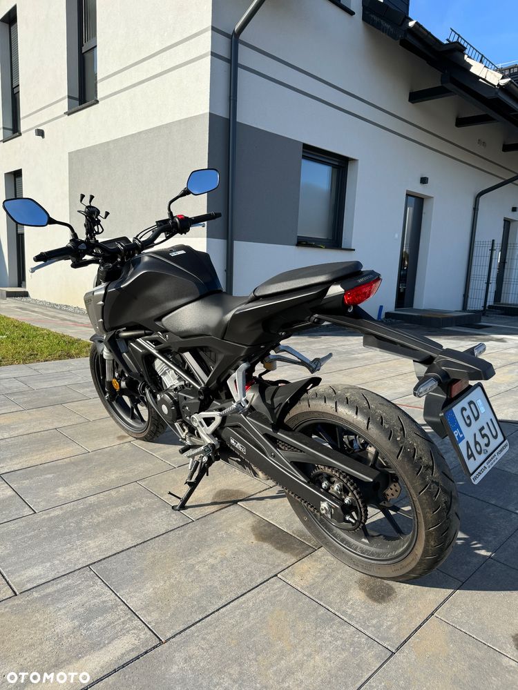 Honda CB - 8
